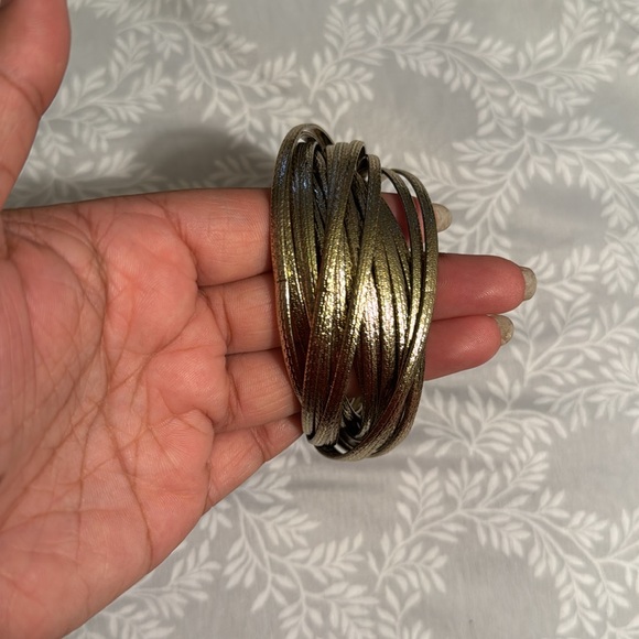 Gold Color Bangles - Picture 3 of 3
